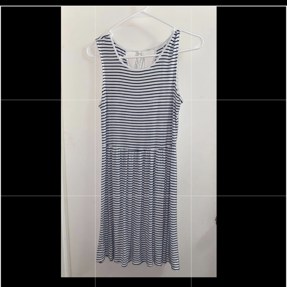 Old Navy striped dress in navy blue
